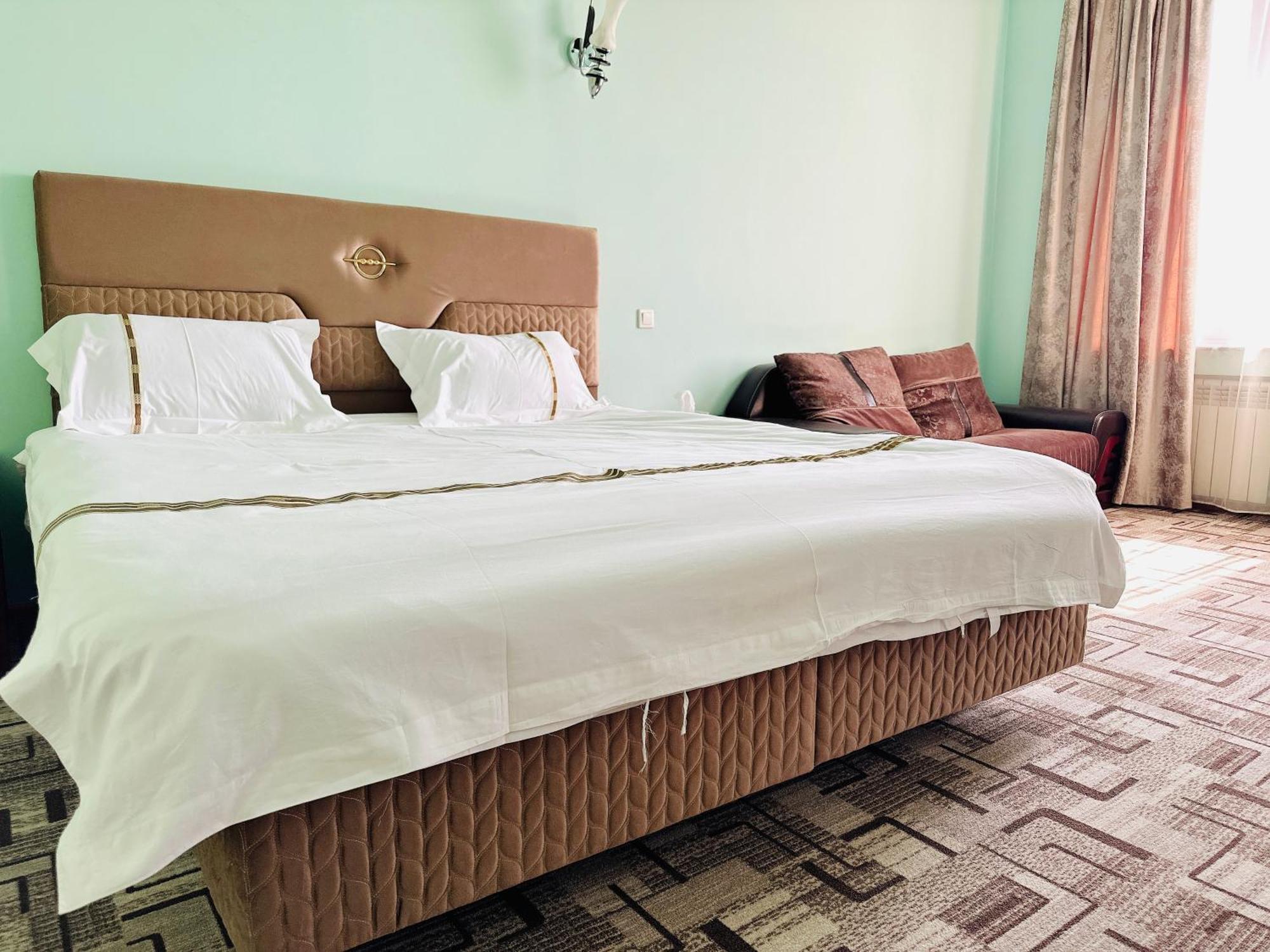 Sd Hotel Erivan Dış mekan fotoğraf