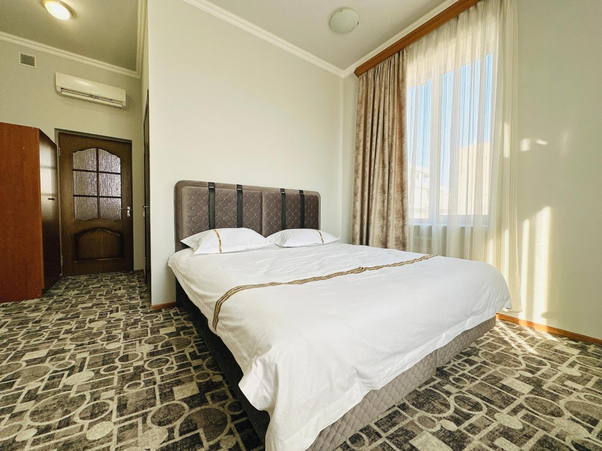 Sd Hotel Erivan Dış mekan fotoğraf